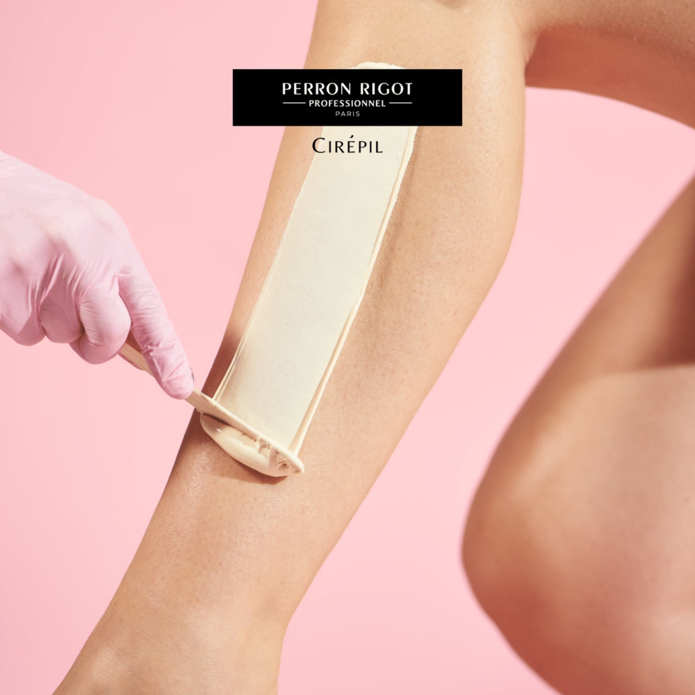 Cirepil Escential Rose Creamy White Hard Wax Leg Spread